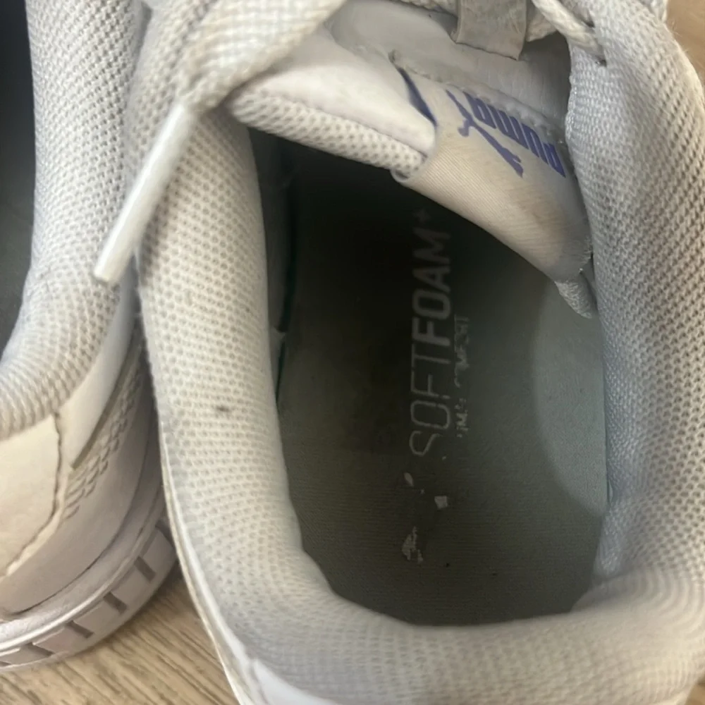 Girls, puma shoes/sneakers leather upper size 1C